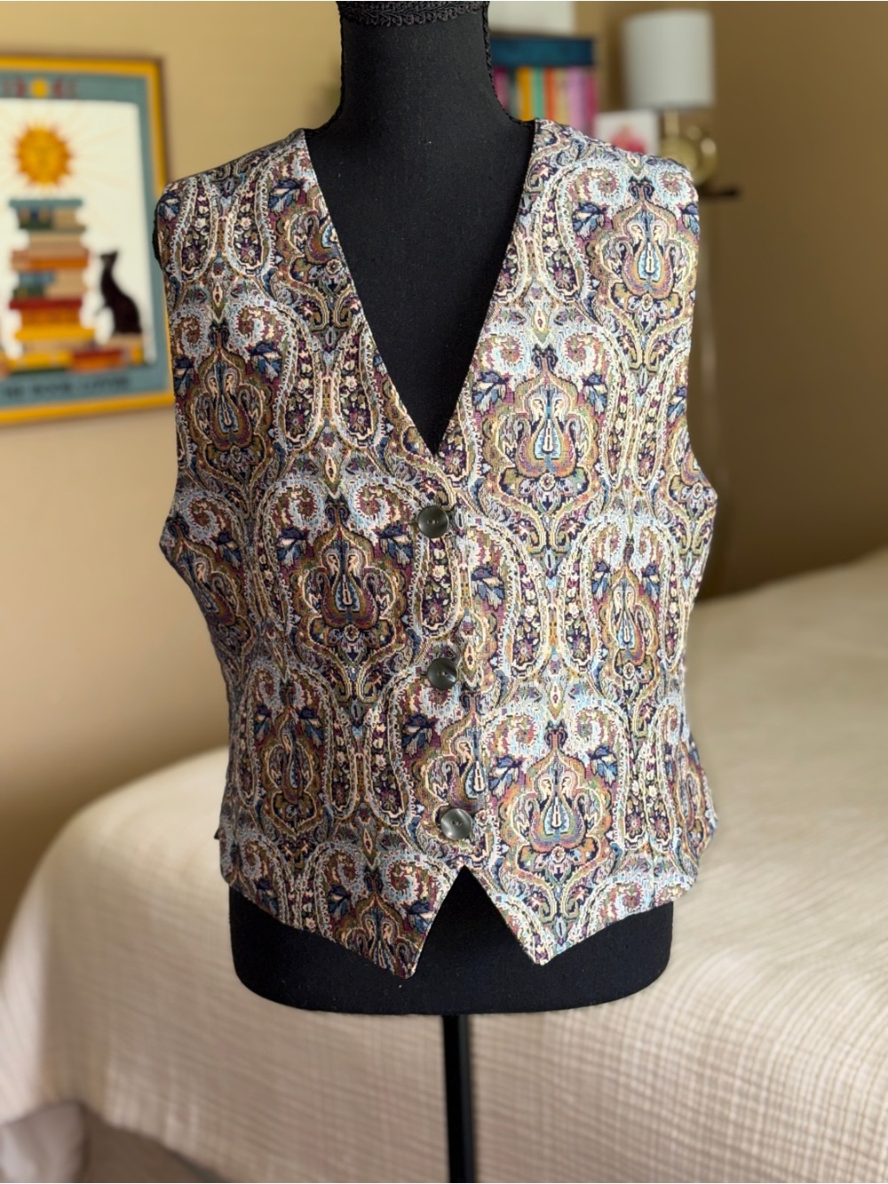 Vintage Tapestry Paisley Patterned Button Front Vest in Multicolor